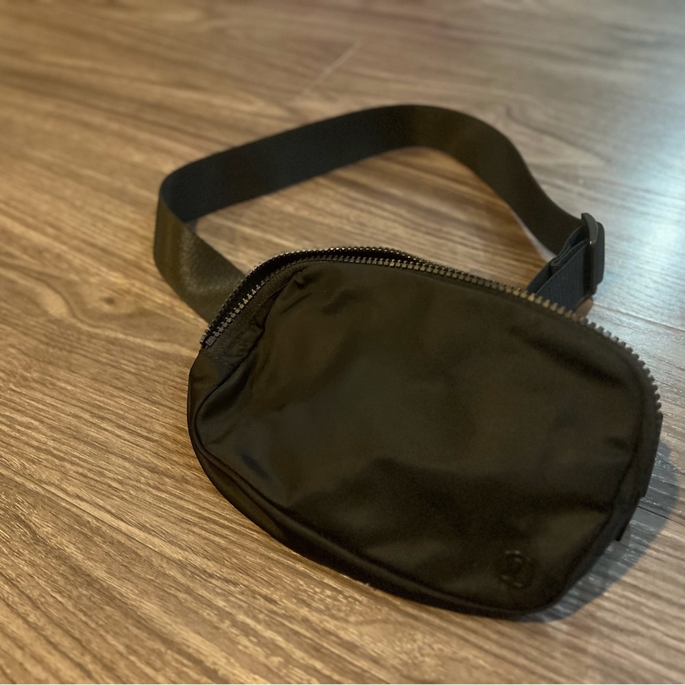 lululemon athletica Black Belt Bag